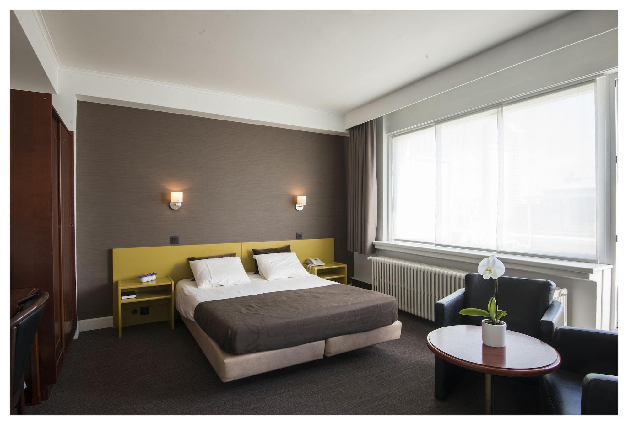Hotel Ter Streep Ostenda Esterno foto